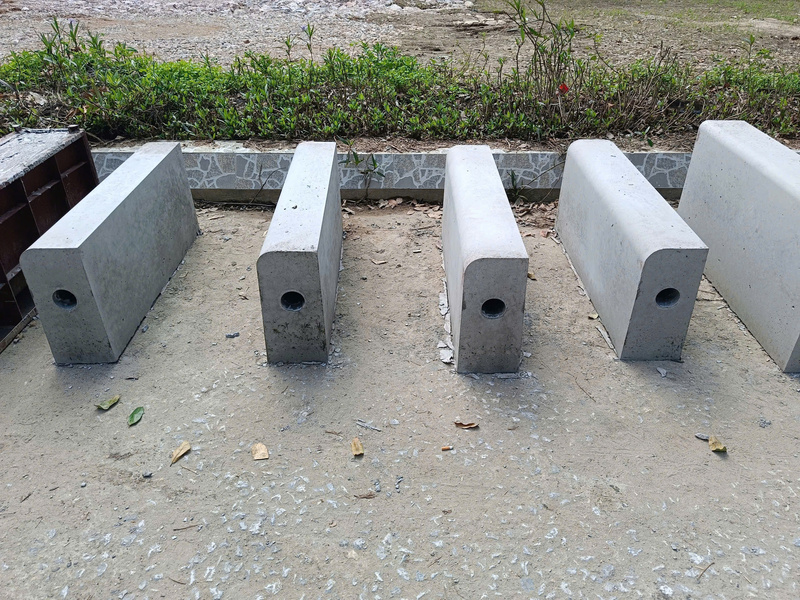 Bó vỉa bê tông 18x53x100cm - Gạch Bắc Việt - Công Ty Cổ Phần Tư Vấn Và Xây Dựng Hạ Tầng Kỹ Thuật Bắc Việt
